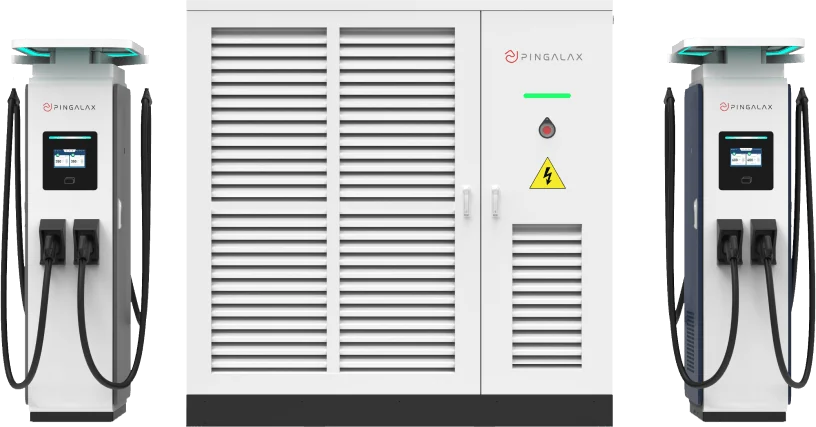 Système de recharge ABTIMES Prime : armoire de puissance au centre et deux bornes de recharge
